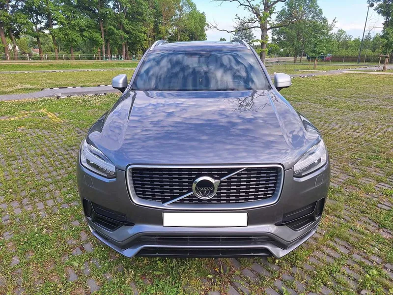 Volvo XC90 - 1