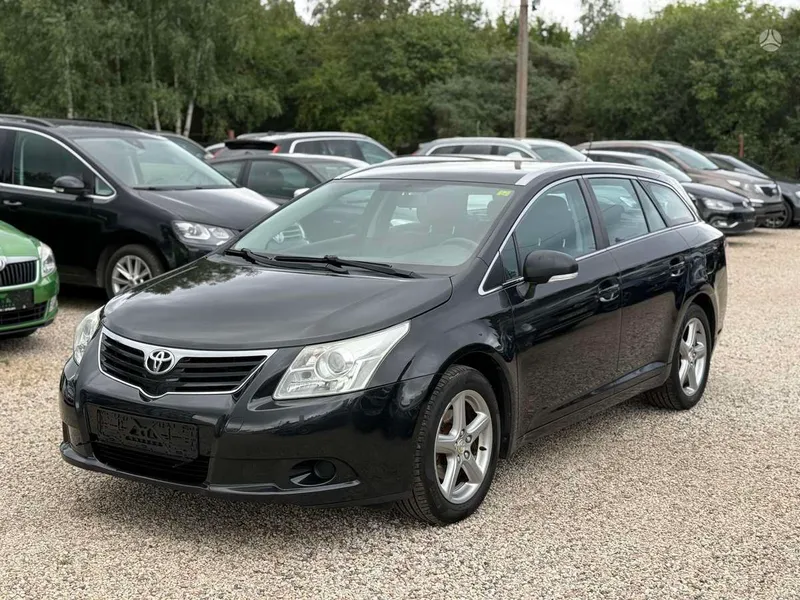 Toyota Avensis - 1