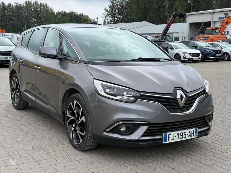 Renault Grand Scenic - 1
