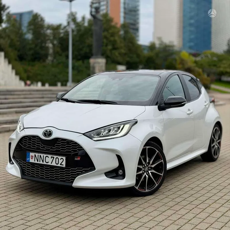 Toyota Yaris - 1