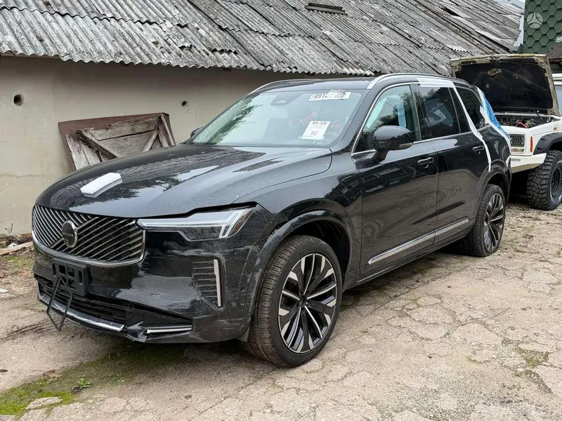 Volvo XC90 - 1
