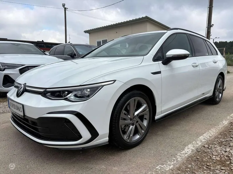 Volkswagen Golf - 1