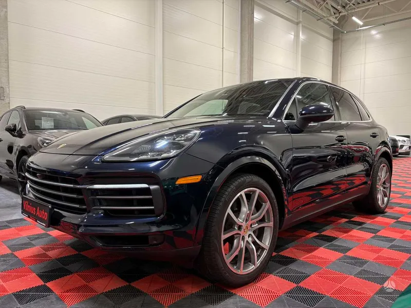 Porsche Cayenne - 1