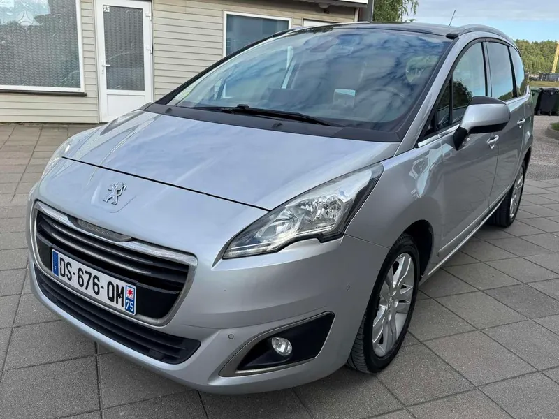 Peugeot 5008 - 1