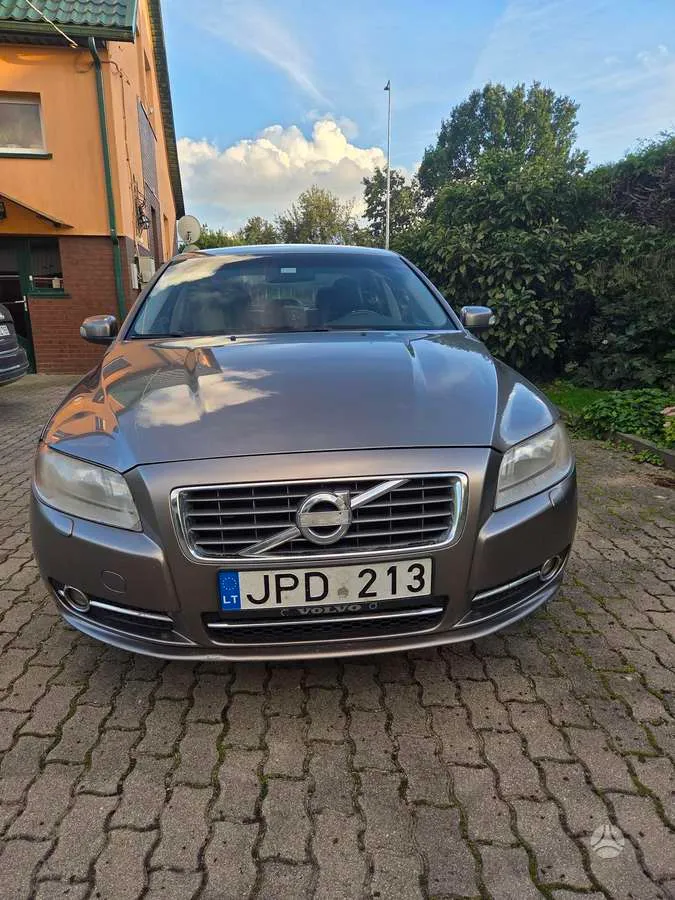 Volvo S80 - 1