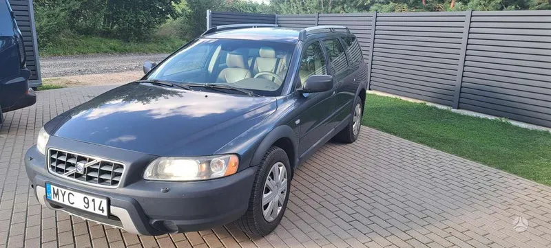 Volvo XC70 - 1