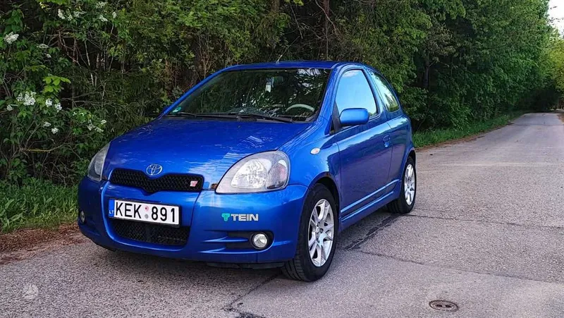 Toyota Yaris - 1