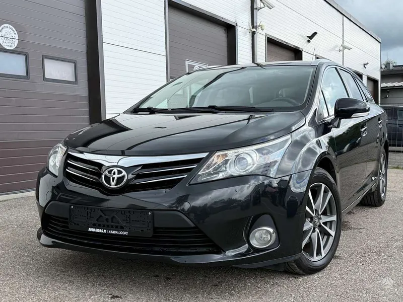 Toyota Avensis - 1