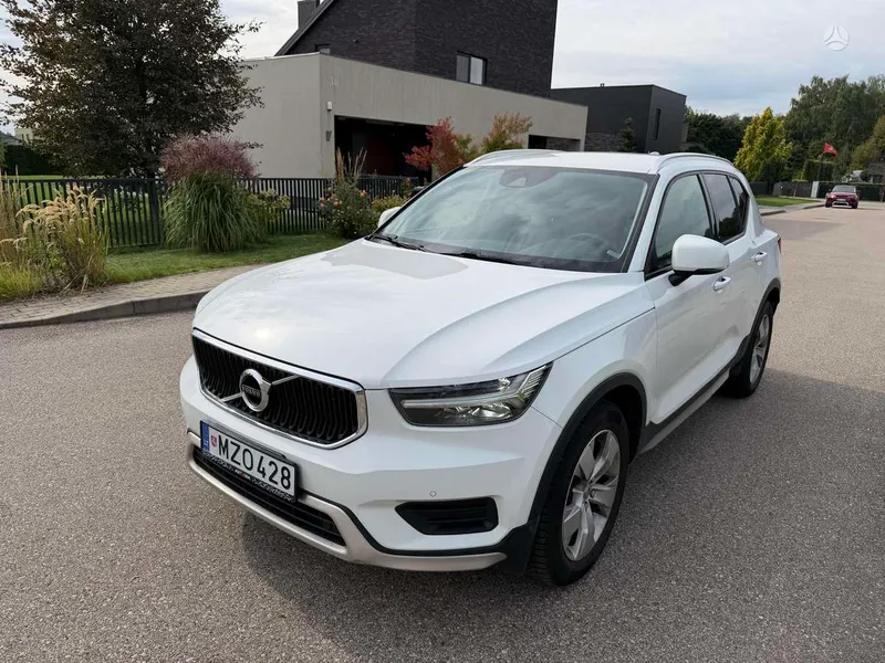 Volvo XC40 - 1