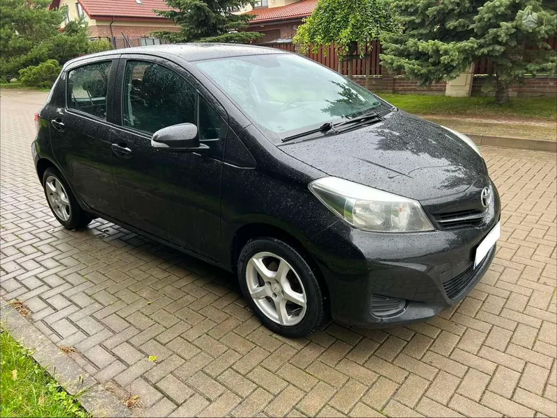 Toyota Yaris - 1