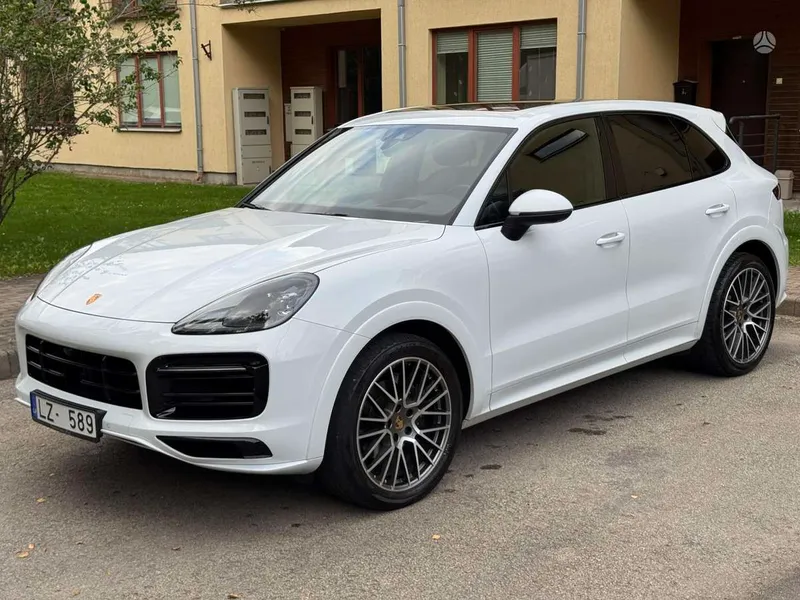 Porsche Cayenne - 1