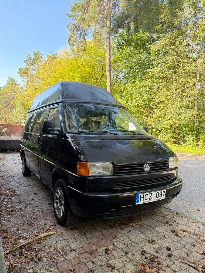 Volkswagen Transporter - 1