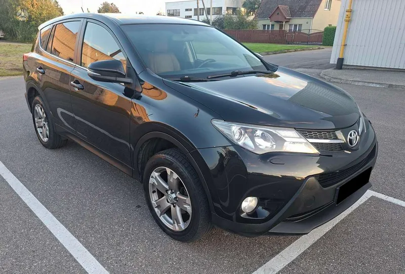 Toyota RAV4 - 1