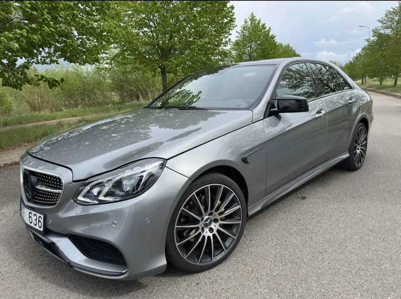 Mercedes-Benz E350 - 1