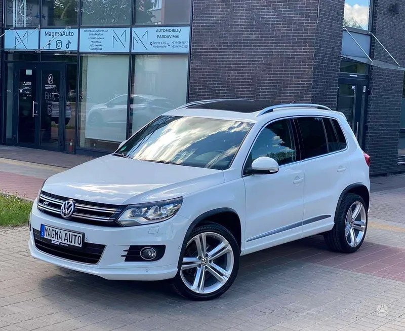 Volkswagen Tiguan - 1