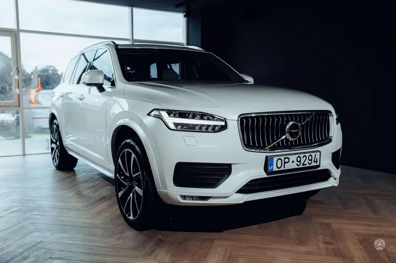 Volvo XC90 - 1