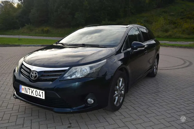 Toyota Avensis - 1