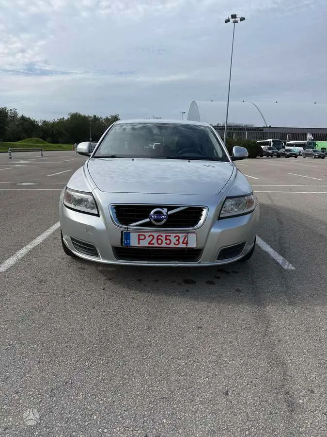 Volvo V50 - 1