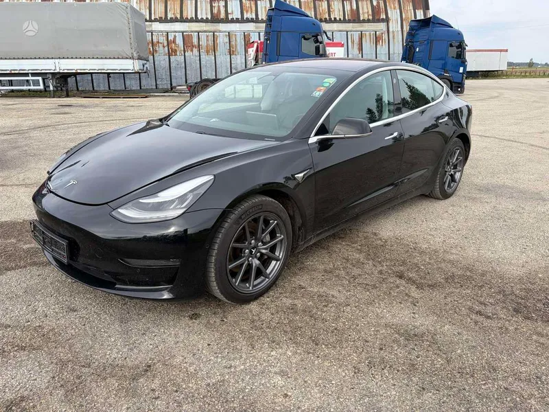 Tesla Tesla Model 3