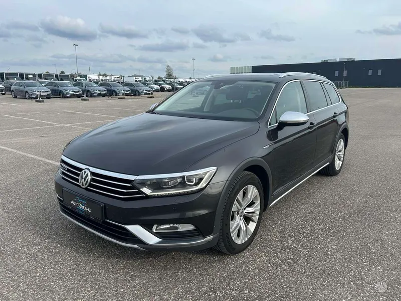 Volkswagen Passat Alltrack - 1
