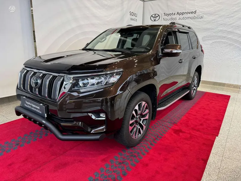 Toyota Land Cruiser - 1