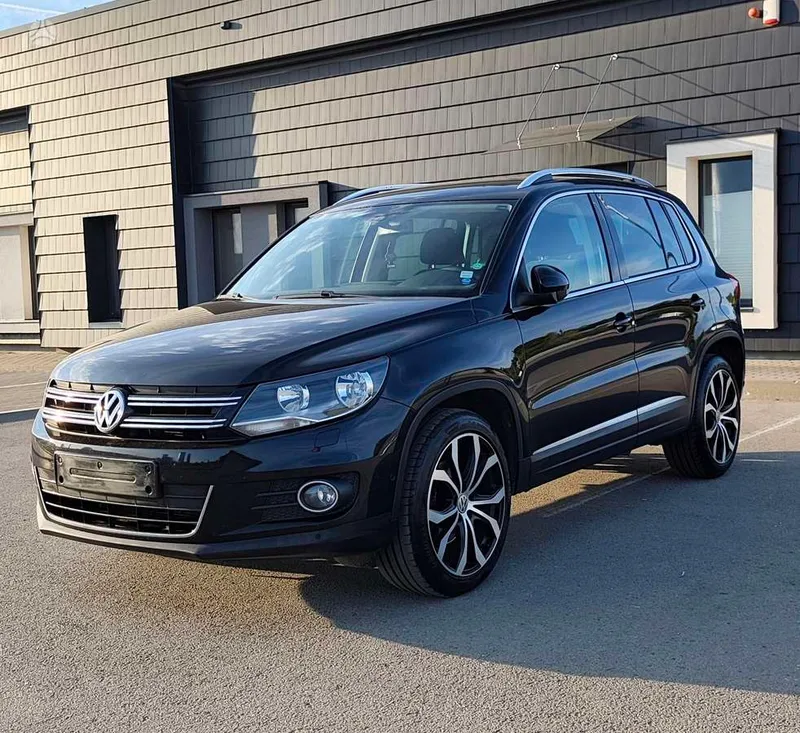 Volkswagen Tiguan - 1