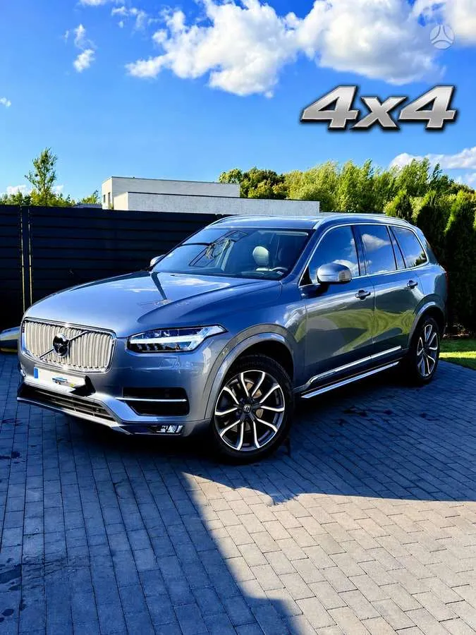 Volvo XC90 - 1