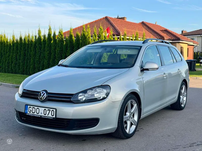 Volkswagen Golf - 1