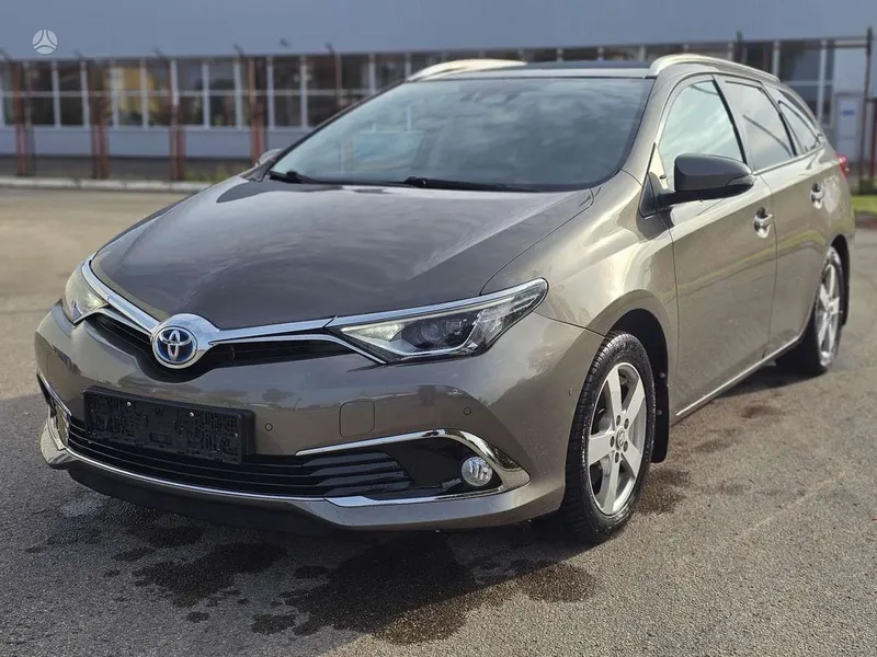 Toyota Auris - 1