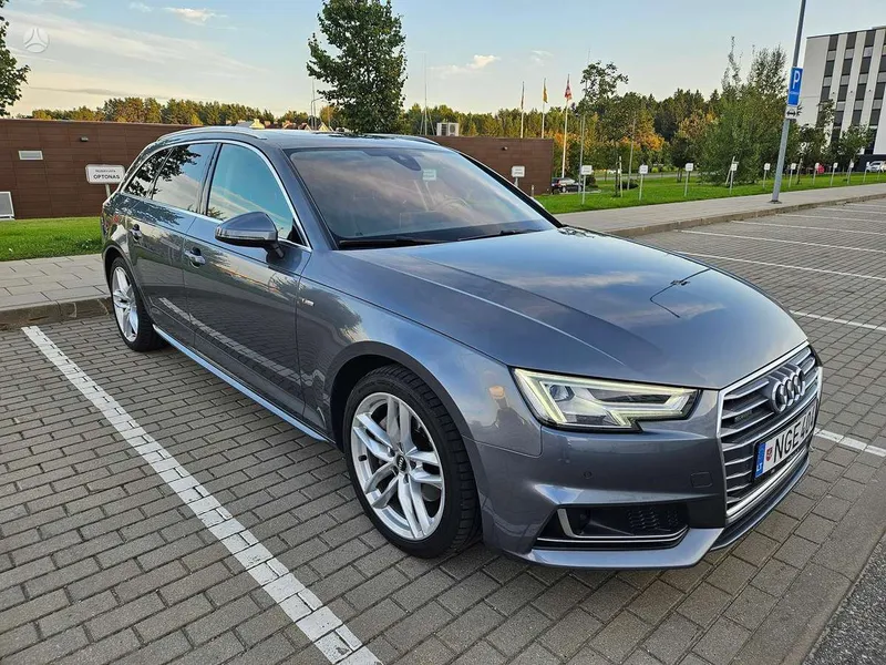 Audi A4 - 1