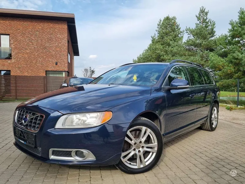 Volvo V70 - 1