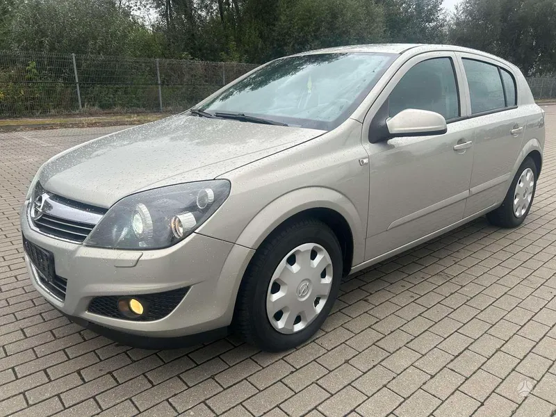 Opel Astra - 1