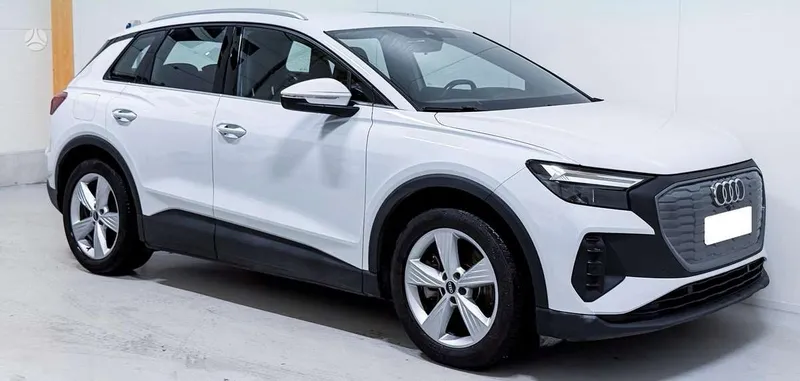 Audi Q4 e-tron - 1