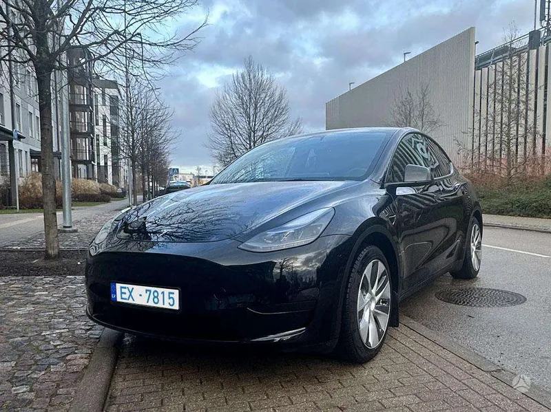 Tesla Tesla Model Y
