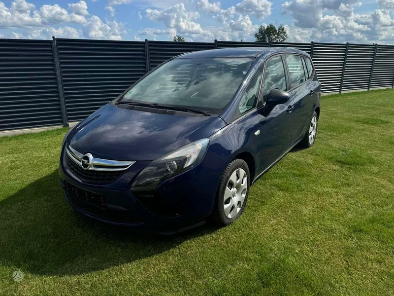 Opel Zafira Tourer - 1