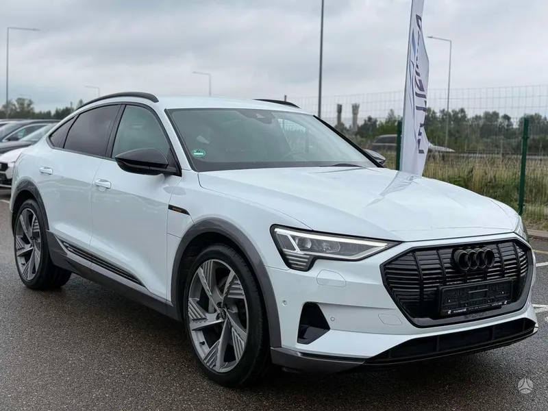 Audi e-tron Sportback - 1