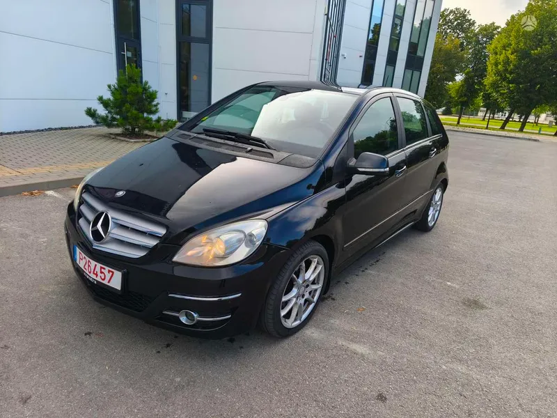 Mercedes-Benz Mercedes-Benz B180