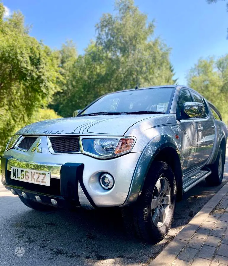 Mitsubishi L200 - 1