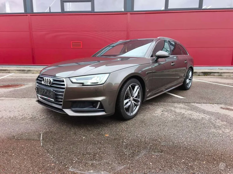 Audi A4 - 1