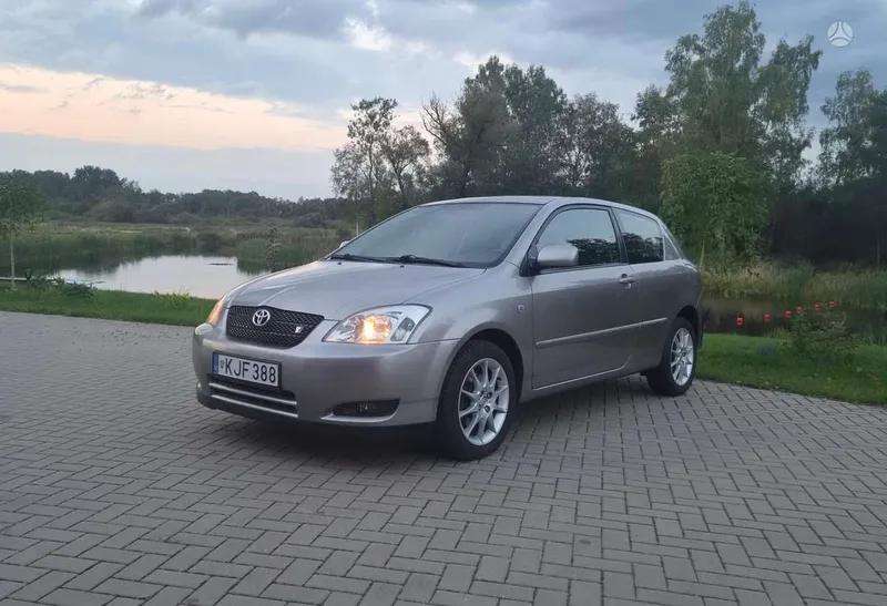 Toyota Corolla - 1