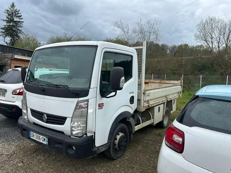 Renault Maxity - 1