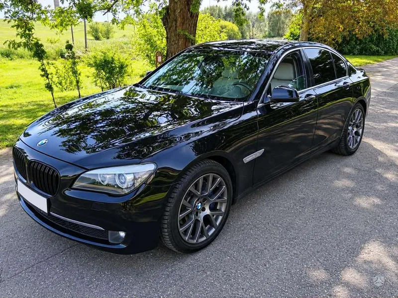 BMW 740 - 1