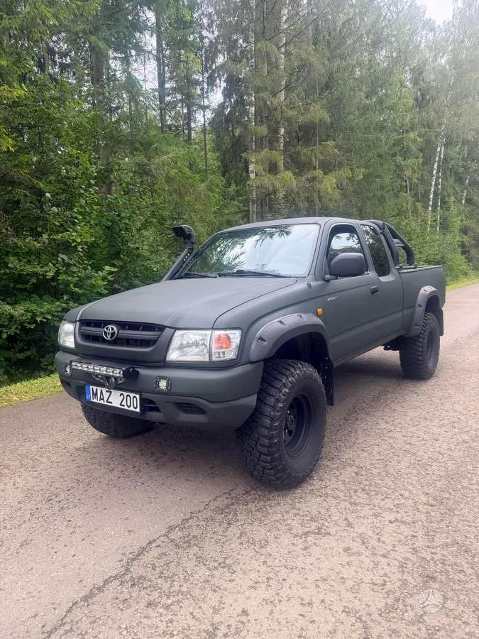 Toyota Toyota Hilux