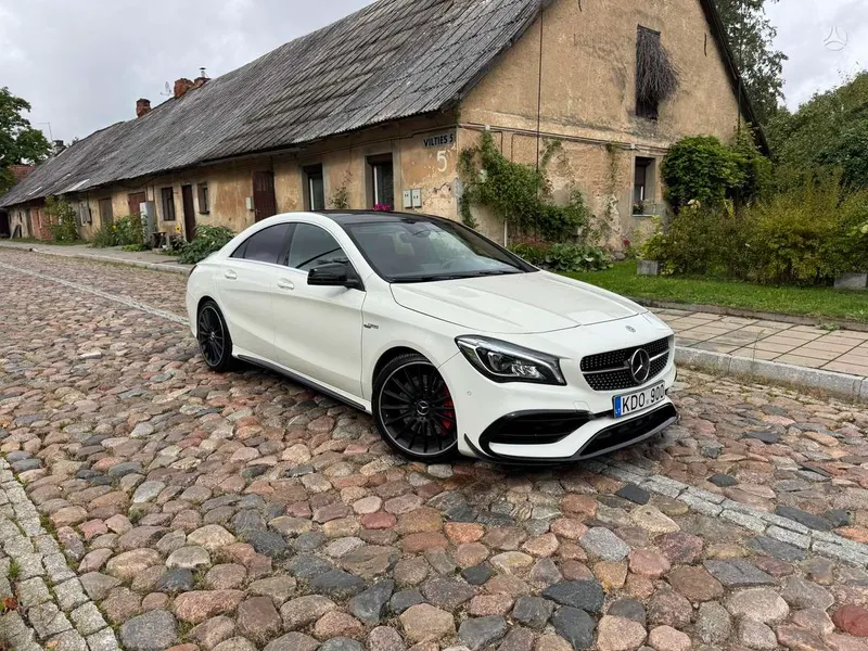 Mercedes-Benz CLA45 AMG - 1