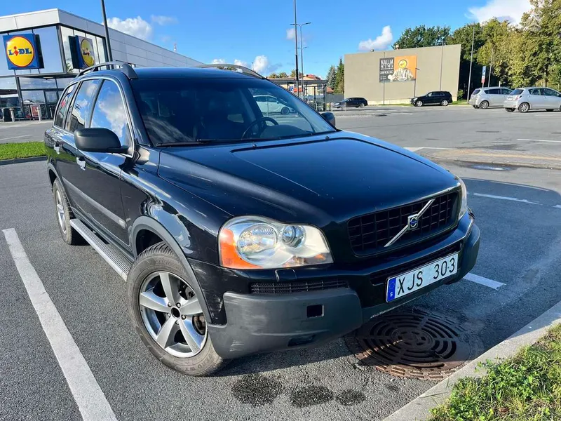 Volvo XC90 - 1