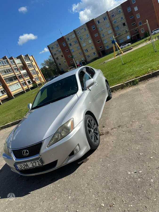 Lexus IS 220 - 1
