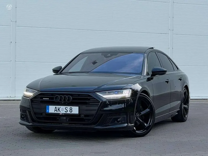 Audi A8 - 1