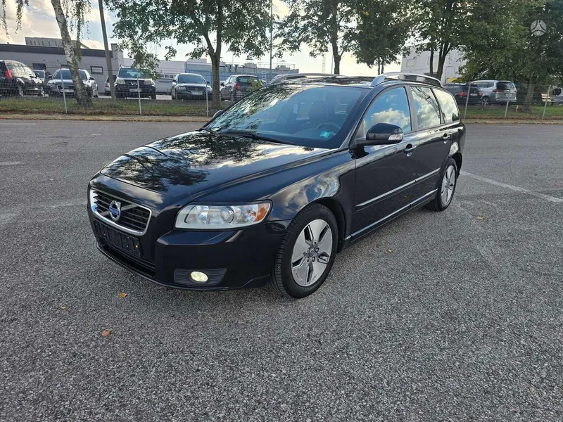 Volvo V50 - 1