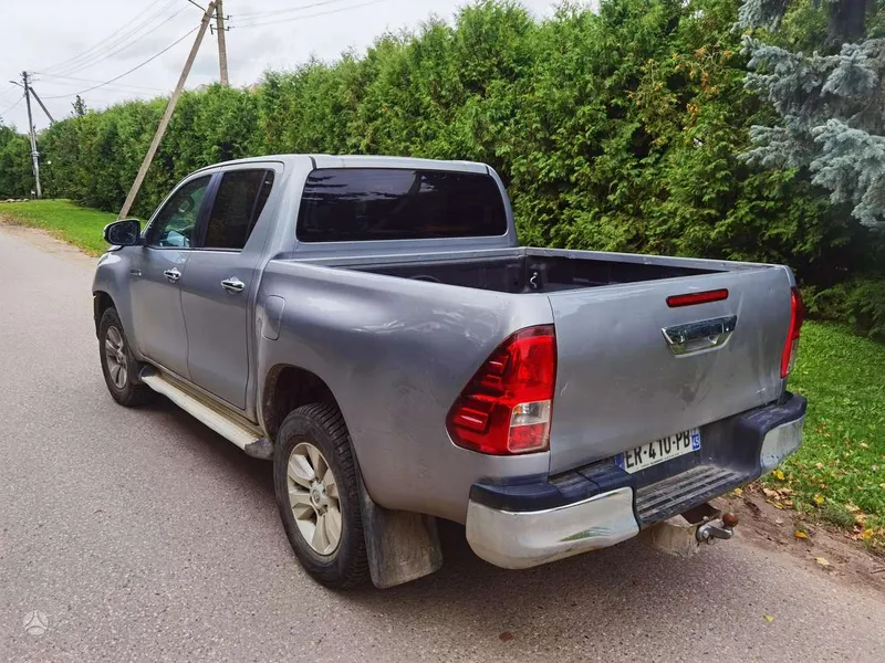 Toyota Toyota Hilux