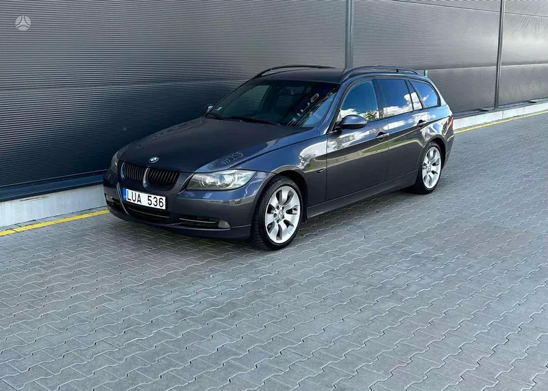 BMW 330 - 1